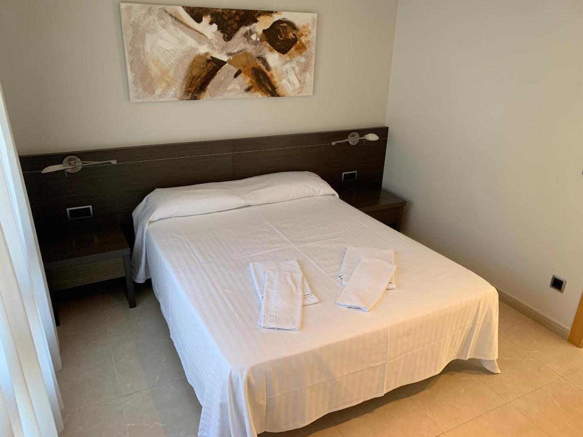 בניטאצ'ל Apartamentos Flamingo Hills מראה חיצוני תמונה