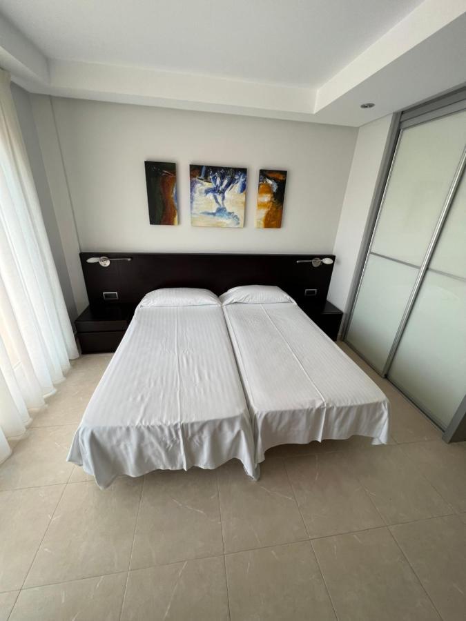 בניטאצ'ל Apartamentos Flamingo Hills מראה חיצוני תמונה