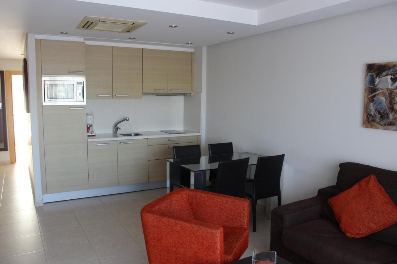 בניטאצ'ל Apartamentos Flamingo Hills מראה חיצוני תמונה
